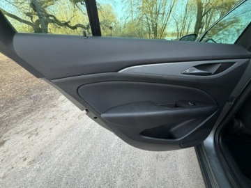 Opel Insignia II Sports Tourer 2.0 CDTI 170KM 2018 Opel Insignia Cosmo 2.0 CDTI 170 km Navi Alu17'', zdjęcie 20