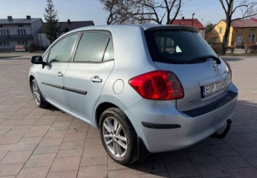 Toyota Auris I Hatchback 1.6 i 16V VVT-i 124KM 2008 Toyota Auris Toyota Auris 1.6 VVT-i Prestige Start 1.6 Benzyna 124KM, zdjęcie 3