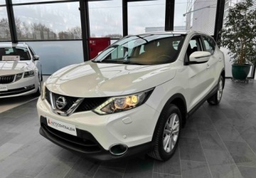 Nissan Qashqai II Crossover 1.6 DIG-T 163KM 2017 Nissan Qashqai z SalonuNaviKamera124 tys. wpisuje na fakturzeOrg.lakier1wl