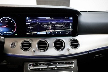 Mercedes Klasa E W213 Limuzyna Facelifting 2.0 220d 200KM 2022 Mercedes E 220 *4Matic*AMG Line*Salon, zdjęcie 19