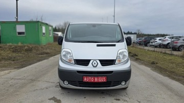 Renault Trafic II Furgon 2.0 dCi 115KM 2013 Renault Trafic AUTOMAT navi klima, zdjęcie 1
