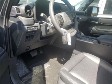 Toyota Land Cruiser VIII 2024 Toyota Land Cruiser 2024, 2.4 HYBRID, od ubezpieczalni 2.4 Hybryda 326KM, zdjęcie 6