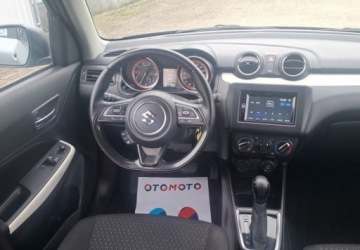 Suzuki Swift VI Hatchback Facelifting 1.2 DualJet SHVS 83KM 2021 Suzuki Swift 1.2 Dualjet SHVS Premium CVT 1.2 Benzyna 83KM, zdjęcie 7