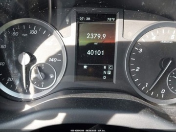 Mercedes 2021 Mercedes-Benz Inny Metris 2021 2.0l 2.0 Benzyna 208KM, zdjęcie 11