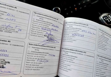 Kia Carens IV Minivan Facelifting 1.7 VGT CRDI 115KM 2018 Kia Carens Kia Carens 1.7 CRDi M 7os 1.7 Diesel 115KM, zdjęcie 23