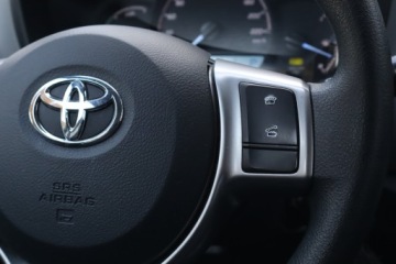 Toyota Yaris III Hatchback 5d Facelifting 2017 1.5 Hybrid 100KM 2020 Toyota Yaris 1.5 Hybrid, Salon Polska, zdjęcie 14