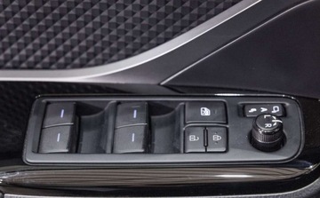 Toyota C-HR I Crossover Facelifting 2.0 Hybrid Dynamic Force 184KM 2023 Toyota C-HR 2.0 Hybrid GR Sport 2.0 Hybryda 184KM, zdjęcie 28