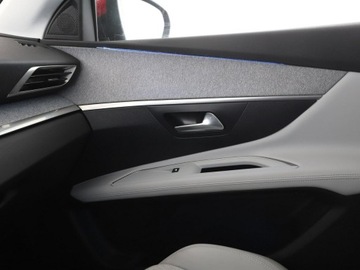 Peugeot 3008 II Crossover 1.2 PureTech 130KM 2018 Peugeot 3008 automat panorama full LED jasne, zdjęcie 32