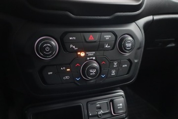 Jeep Renegade 2023 Jeep Renegade 1.5 Turbo e-Hybrid, Salon Polska, zdjęcie 15