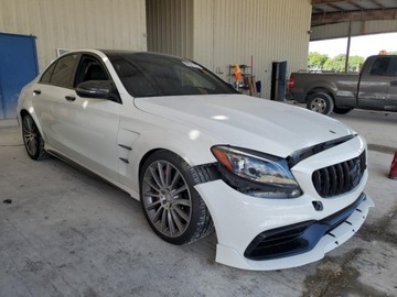 Mercedes Klasa C W205 2019 Mercedes-Benz Klasa C 63 AMG 2019 4.0l 4.0 Benzyna 469KM, zdjęcie 4