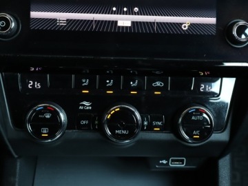 Skoda Octavia III Liftback Facelifting 2.0 TDI 150KM 2018 Skoda Octavia 2.0 TDI, Salon Polska, DSG, VAT 23%, zdjęcie 17