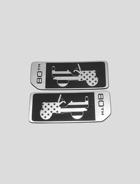 JEEP 80-LECIE emblemat 75 x 30 mm *SREBRNA