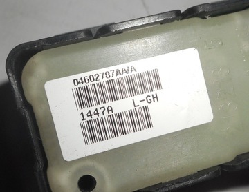 CHRYSLER SEBRING III PŘEPÍNAČ OKNO DVEŘE ZADNÍ 04602787AA