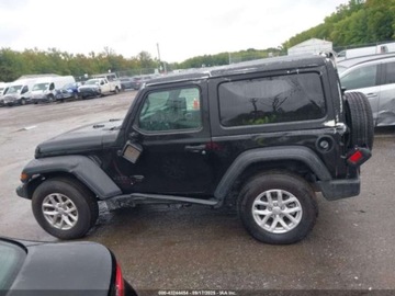 Jeep Wrangler IV 2023 Jeep Wrangler 2-Door Sport S 2023 2.0l 2.0 Benzyna 270KM, zdjęcie 2