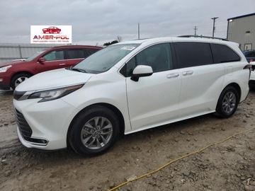 Toyota Sienna III 2023 Toyota Sienna Xle, 2023r., 2.5L 2.5 Hybryda 245KM