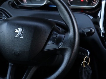 Peugeot 208 I Hatchback 3d 1.4 VTI 95KM 2012 Peugeot 208 1.4 VTi, Navi, Klima, zdjęcie 16