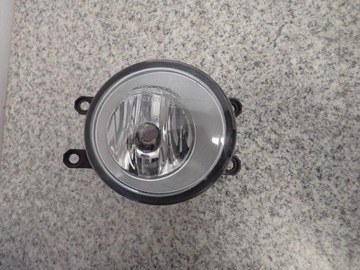 TOYOTA AVENSIS T25 LIFT 06- HALOGEN PRAWY