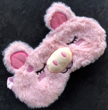 OPASKA NA OCZY MASKA DO SPANIA SNU RELAKSU ŚWINKA na gumce Oldman pluszowa