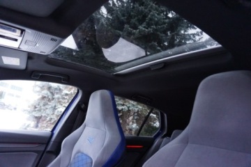 Volkswagen Golf VIII R 2.0 TSI 320KM 2022 Volkswagen Golf 4Mot DSG SalonPL Szyberdach ACC Kamera Klima 3stref, zdjęcie 15