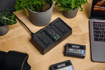 Двухканальное зарядное устройство Newell BC-18B для EN-EL18