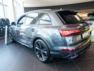 Audi Q7 II SUV Facelifting  3.0 50 TDI 286KM 2026 AUDI Q7 50 TDI quattro S Line Suv 3.0 (286KM) 2026, zdjęcie 1