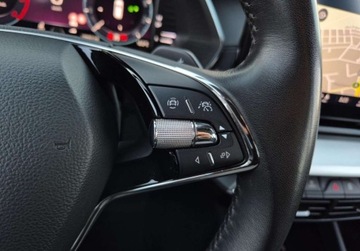 Skoda Octavia IV Kombi 2.0 TDI 150KM 2021 Skoda Octavia Ambition 2.0TDI 150KM DSG Kamera HAK Smart Link ACC El.Klapa, zdjęcie 22