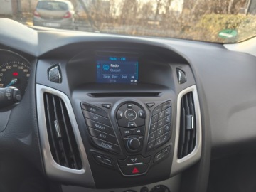 Ford Focus III Kombi Facelifting 1.0 EcoBoost 125KM 2014 Ford Focus LIVT stan BDB, zdjęcie 18