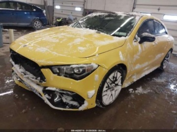 Mercedes CLA C118/X118 2021 Mercedes-Benz CLA Amg 45 4Matic 2021 2.0 Benzyna 382KM, zdjęcie 1