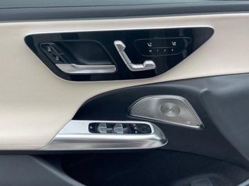 Mercedes Klasa E W214 Sedan 2.0 220d 197KM 2025 E Klasa 220 d 4-Matic AMG 2.0 (197KM) 2025, zdjęcie 8
