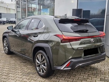 Lexus UX Crossover Facelifting 2.0 300h 199KM 2025 Od ręki - 300h F Sport Design 2.0 Hybrid Dynamic Force 199KM, zdjęcie 1