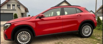 Mercedes GLA I Off-Roader Facelifting 1.6 200 156KM 2018 Mercedes-Benz GLA Mercedes-Benz GLA 200 7G-DCT Peak Edition 1.6 Benzyna, zdjęcie 11