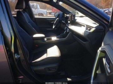 Toyota RAV4 V 2025 Toyota RAV4 2025 TOYOTA RAV4 PLUG-IN HYBRID XSE 2.5 Hybryda Plug-in 177KM, zdjęcie 13