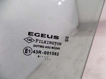 MASTER III SKLO (OKNO) DVEŘE LEVÝ PŘEDNÍ