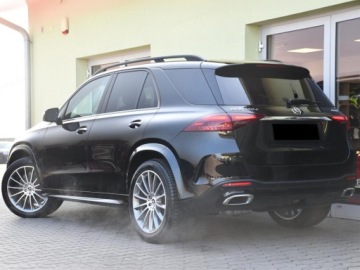 Mercedes GLE V167 SUV Facelifting 3.0 450d 367KM 2026 MERCEDES-BENZ GLE 450 d 4-Matic AMG Line 3.0 (367KM) 2026, zdjęcie 4