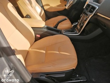 Volvo V40 II Hatchback Facelifting 1.5 T3 152KM 2019 Volvo V40 Cross Country II 1.5 T3 aut, jasne wnętrze, bezwypadkowy, zdjęcie 19