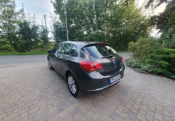 Opel Astra J GTC 1.7 CDTI ECOTEC 110KM 2013 Opel Astra Opel Astra 1.7 CDTI DPF Exklusiv 1.7 Diesel 110KM, zdjęcie 4