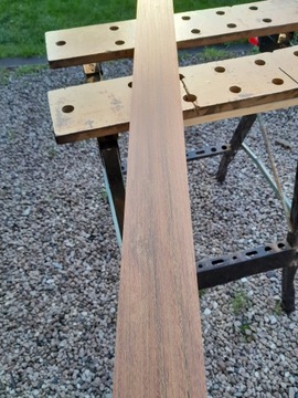 ПОЛОСЫ ДРЕВЕСИНЫ ЛАПАЧО/ИПЕ ИЗ КРАСНОГО ДВИЖЕНИЯ