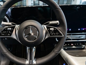 Mercedes CLA C118/X118 2025 MERCEDES-BENZ CLA 180 Progressive Sedan 1.5 (136KM) 2025, zdjęcie 9