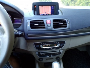 Renault Megane II Kombi 2.0 16V CVT 140KM 2009 Renault Megane Skrzynia /Automatyczne /Skóry, zdjęcie 17