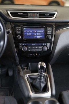 Nissan Qashqai II Crossover 1.2 DIG-T 115KM 2017 Nissan Qashqai 1.2 DIG-T N-Connecta EU6 1.2 Benzyna 115KM, zdjęcie 24