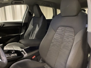 Audi A5 B10 Avant 2.0 TDI 204KM 2025 AUDI A5 TDI Avant S line Combi 2.0 (204KM) 2025, zdjęcie 4