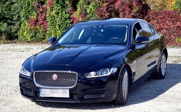 Jaguar XE Sedan 2.0 i4 180KM 2018 Jaguar XE Zarejestrowany SALONOWY Stan 2.0 Diesel 180KM, zdjęcie 4