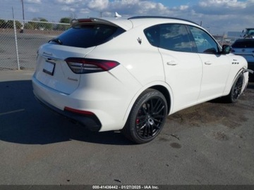 Maserati Levante 2022 Maserati Levante Modena 2022 3.0l 3.0 Benzyna 424KM, zdjęcie 2