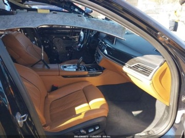 BMW Seria 7 G70 2022 BMW Seria 7 750i xDrive 2022 4.4l 4.4 Benzyna 523KM, zdjęcie 9