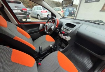 Toyota Aygo I Hatchback 5d Facelifting 1.0 VVT-i 68KM 2012 Toyota Aygo Niski przebieg Polski salon Benzyna 68KM, zdjęcie 13