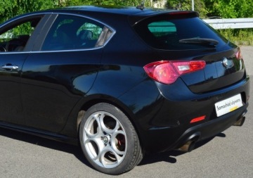 Alfa Romeo Giulietta Nuova II Hatchback 5d 1750 TBi 16v 235KM 2013 ALFA ROMEO GIULIETTA 1.8 TBi 235 KM, zdjęcie 16