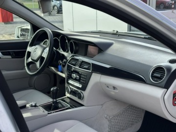 Mercedes Klasa C W204 Limuzyna 1.8 180 CGI BlueEFFICIENCY 156KM 2012 Mercedes C 180 Climatronic, Tempomat, Bluetooth, zdjęcie 15