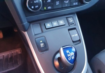 Toyota Auris II Touring Sports Hybrid 135 136KM 2014 Toyota Auris Hybryda Kamera GetHelp 1.8 Hybryda 136KM, zdjęcie 16