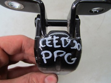 CEED III 20R PANT DVEŘE PRAVÝ PŘEDNÍ HORNÍ PRAVÝCH PŘEDNÍCH 1K