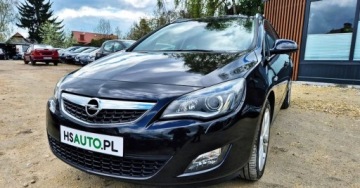 Opel Astra J Sports Tourer 1.4 Turbo ECOTEC 140KM 2011 Opel Astra BENZYNA XENON nawigacja pol skora SUPER okazja 1.4